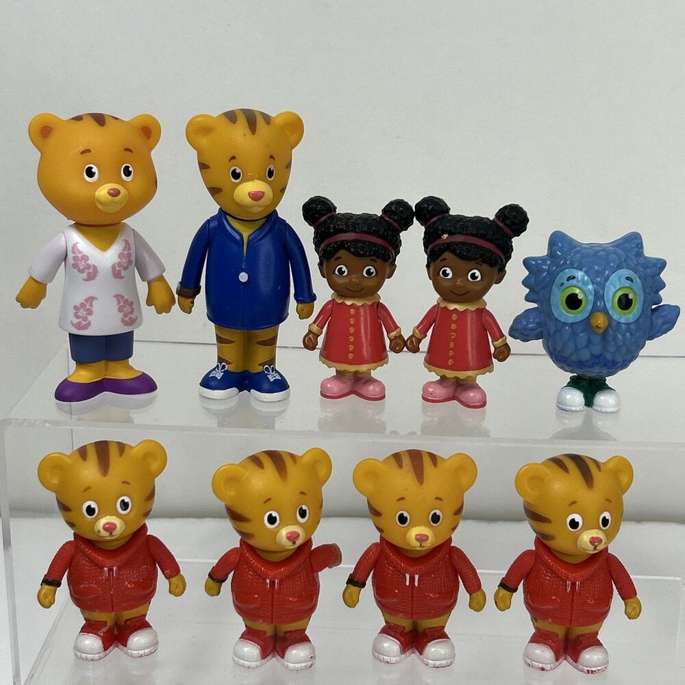 Jakks Daniel Tiger's Neighborhood Friends & Family Figures Lot Owl Cake Topper